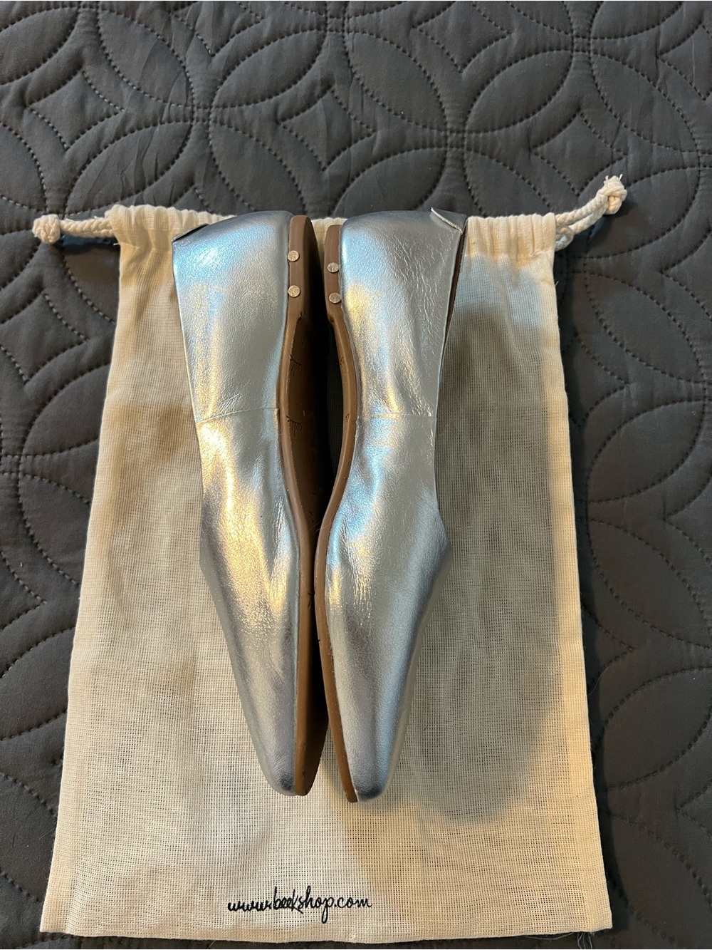 Beek: Swoop Leather Ballet Slipper - Silver EUC / Like New! Size 8.5 - Picture 3 of 7